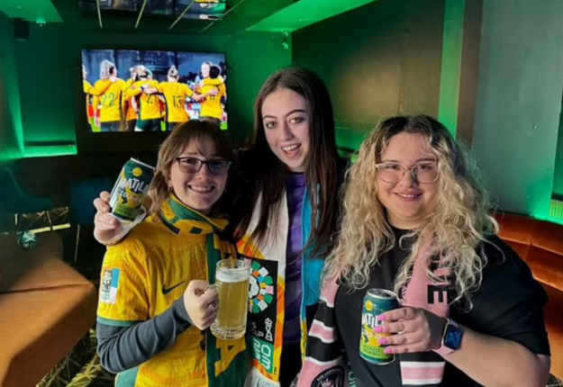 Feministisk, LHBTQI-vennlig sportsbar for kvinneidrett går konkurs etter få måneder