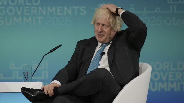 Boris er lysten på comeback, sier venner av ham