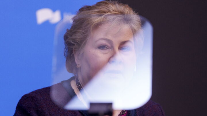 Høyre-ordførere gav NRK identiske hyllester av Erna Solberg