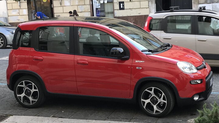 Tre av fire bil­kjøpere i Italia vil ha forbrennings­motor