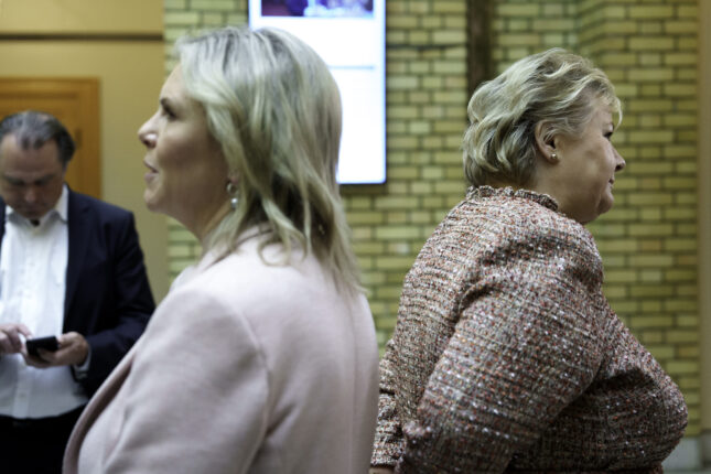 Erna og Sylvi på Ukraina-markering i Oslo