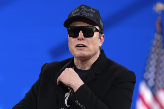 Underskrifts&shy;kampanje for å frata Elon Musk hans canadiske stats&shy;borgerskap