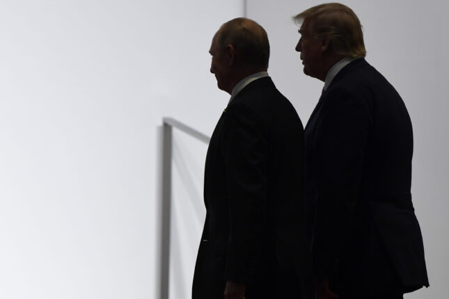 Trump og Putin snakket i halvannen time