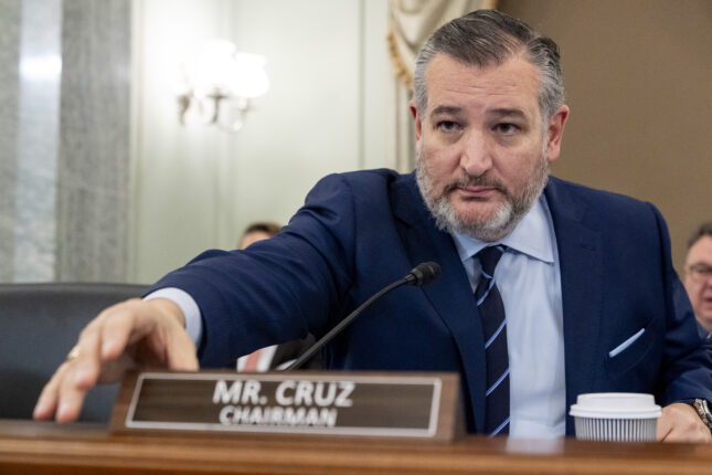 Ted Cruz advarer illegale immigranter som rømmer fra grensepatruljen