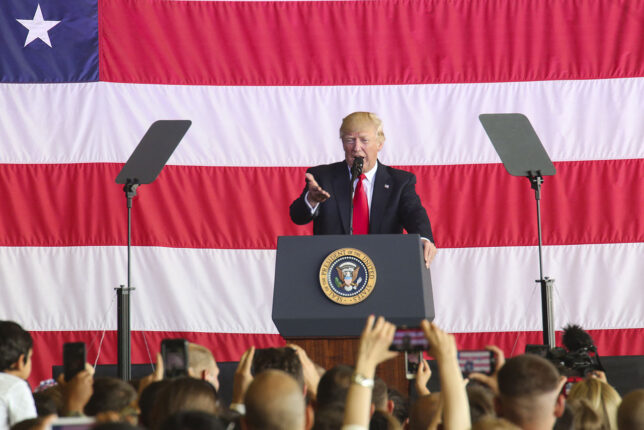 Trump vil ha tilbake militært utstyr som ble efterlatt i Afghanistan
