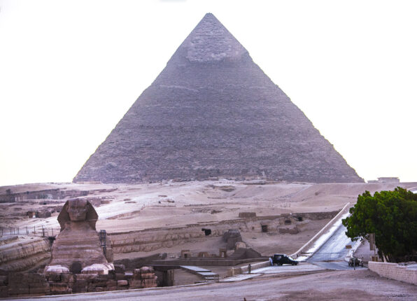 Gigantisk under&shy;jordisk «by» påstås opp&shy;daget under Giza-pyramidene