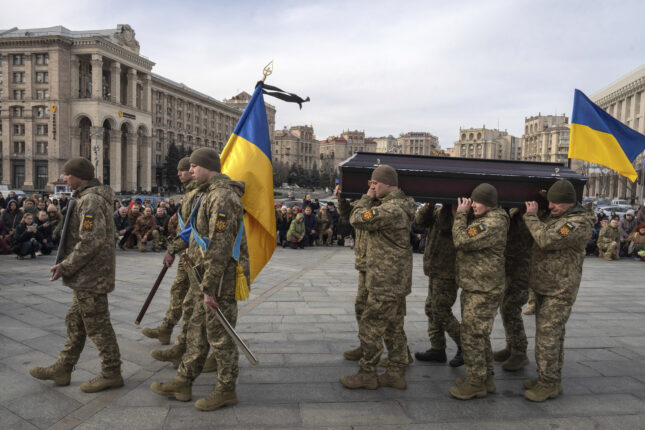 Kilde: Trump vil sparke ut 240.000 ukrainere