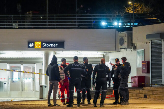 Tenåringsgutt skutt og alvorlig skadet på Stovner T-banestasjon
