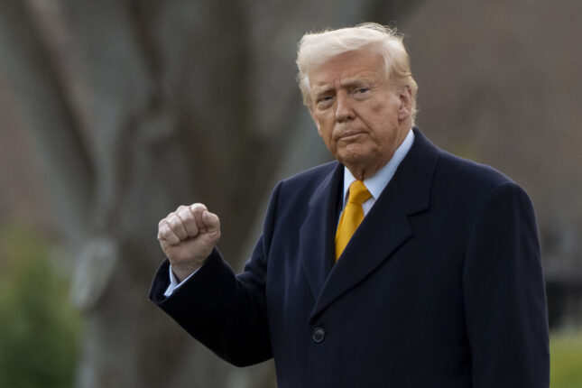 Trump sier han vil innføre 50 prosent toll på stål og aluminium fra Canada