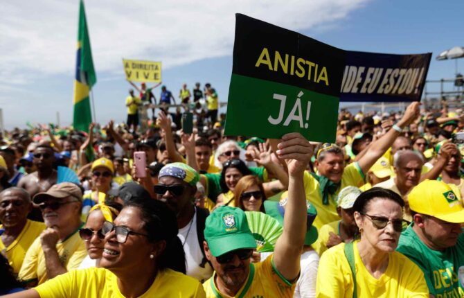 Bolsonaro mobiliserte mot kuppanklager – krever amnesti