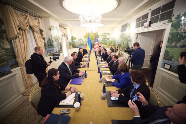 Hvorfor var Zelenskyj så kjepphøy i Det ovale kontor?