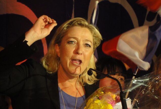 Le Pen trosser politiseringen av retts&shy;vesenet: Leder på menings&shy;målinger