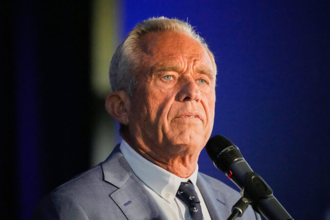Robert F. Kennedy jr. må stoppe mRNA-injeksjonene