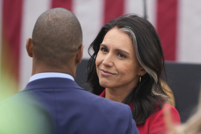 Tulsi Gabbard offentlig&shy;gjør Bidens strategi for «innenriks terrorisme»