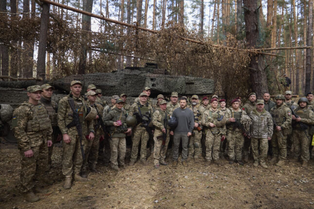 Tyske Leopard 2-stridsvogner flopper på slagmarken i Ukraina