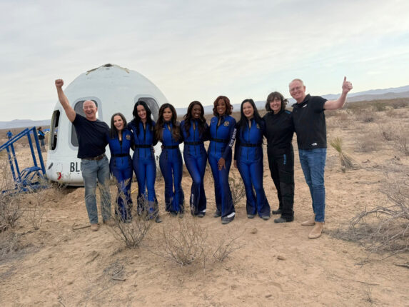 «Blue Origin» gjorde Katy Perry og seks kvinner til astronauter i dag, så vidt