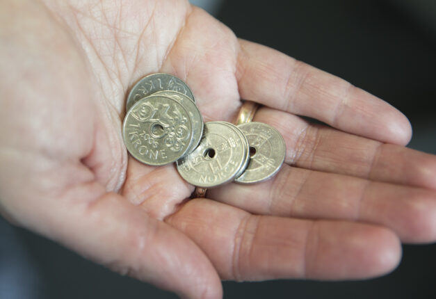 Økonomer: Svakere krone kan forsinke rentekutt