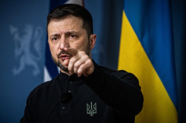 Zelenskyj hevder at kampene i russiske grenseområder fortsatt pågår