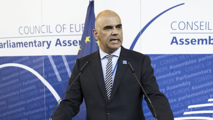 Europa­rådets general­­sekretær avviser ni EU-lands kritikk av menneskeretts­domstolen