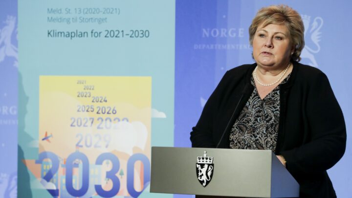 Høyre melder seg inn i Arbeider­partiet og ut av virkelig­heten