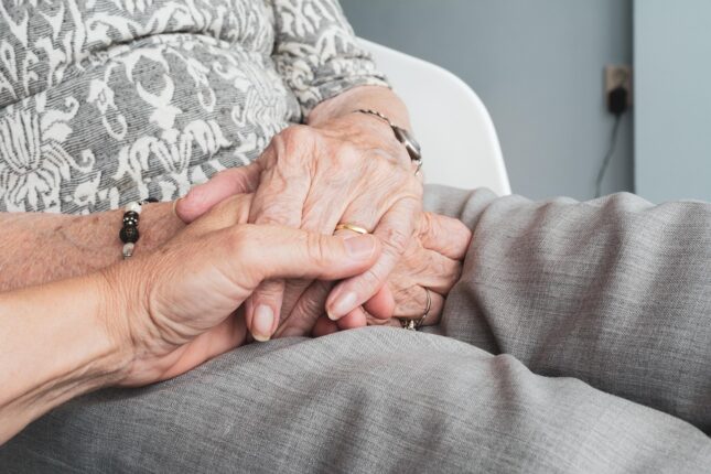 Sverige rystes av flere voldtekter av eldre kvinner