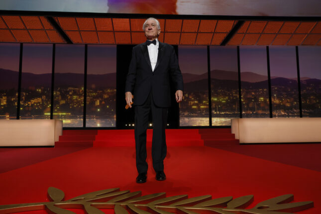 Filmfestivalen i Cannes åpnet med heder til Robert De Niro og hans fokus på Gaza og Trump