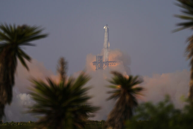 SpaceX mistet kontrollen med Starship-rakett under testflyvning