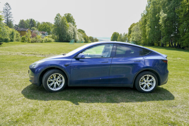 Tesla-salget til himmels i Norge tross «Tesla-skam» og kritikk fra kjendiser