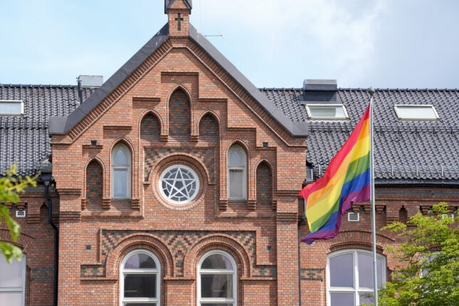 Regjeringen sier nei til egen flaggdag for Pride