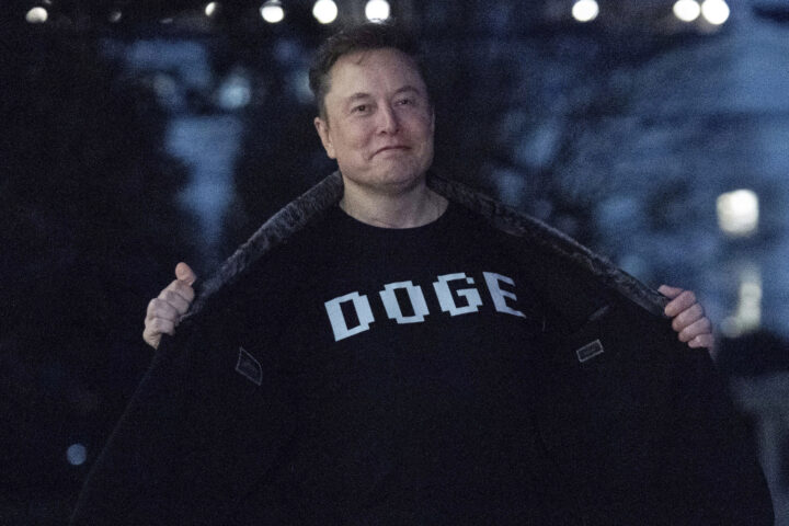 Musk vender tilbake til sine bedrifter
