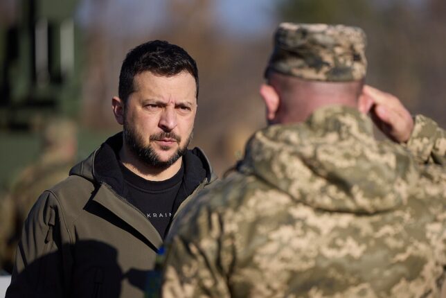Zelenskyj advarer om sikkerhets&shy;risiko på Seiersdags&shy;paraden i Moskva 9. mai