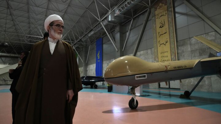 Iran angriper Israel med droner