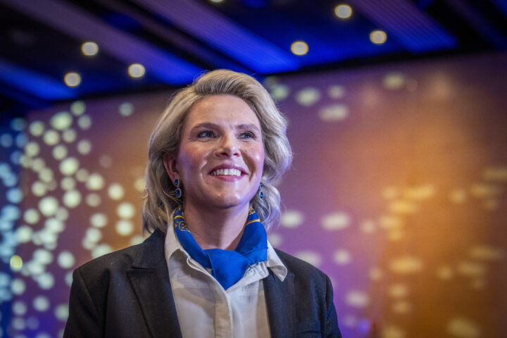 Klar trend: FrP går frem og Høyre faller. Rødt større enn SV