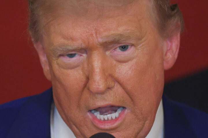 Trump krever fred fra Iran etter angrep på atomanlegg: – Ellers venter tragedie