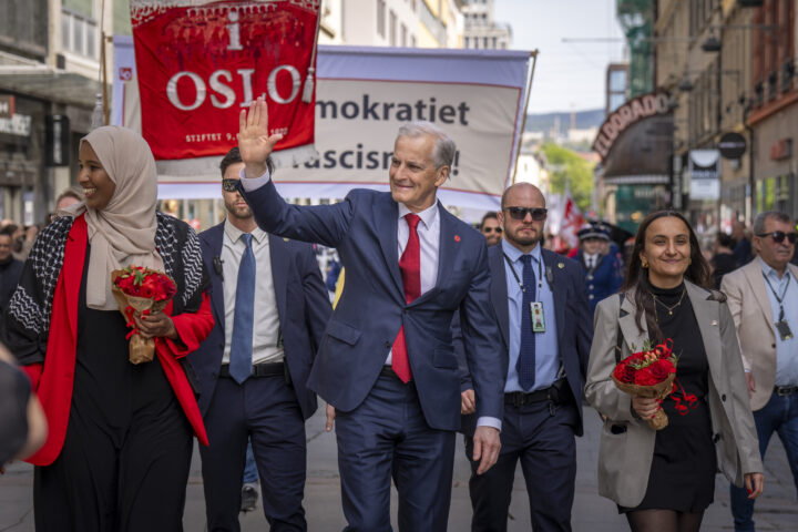 De tre apekattene: suverenitets&shy;avståelse, befolknings&shy;utskiftning og snik&shy;islamisering