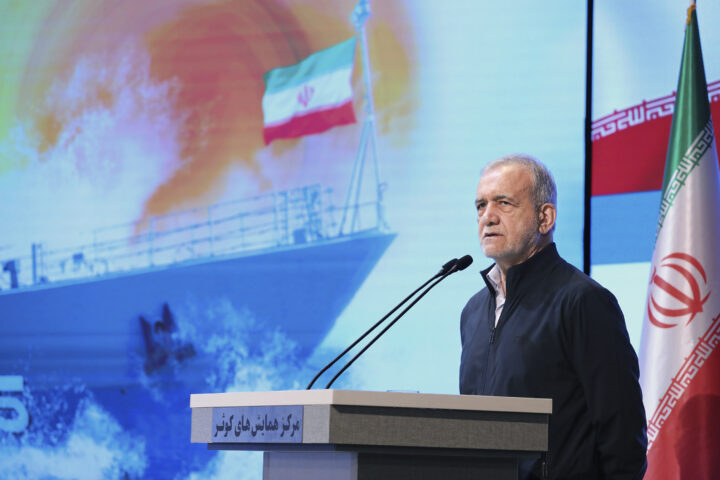 Irans president: Iran vil svare kraftig på angrepene – Israel kommer til å angre
