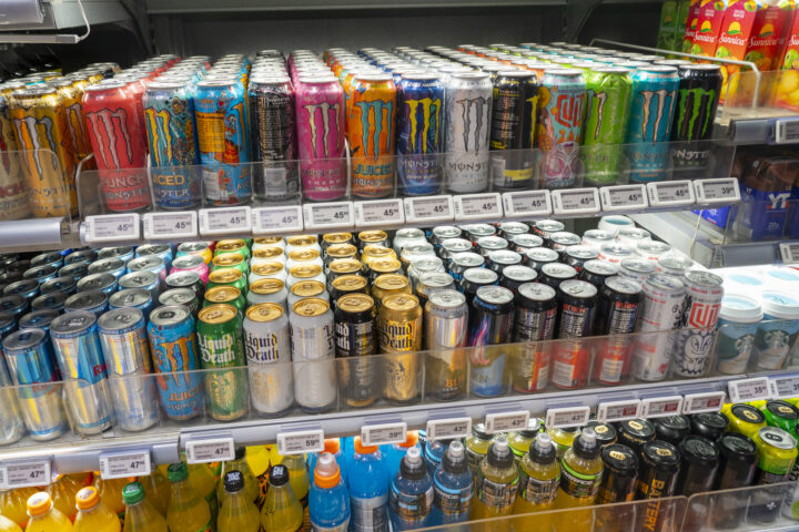 Regjeringens forslag om aldersgrense på energidrikk skaper debatt