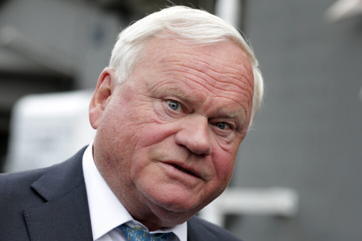 Milliardæren som rømte fra Norge må nå rømme fra Europa