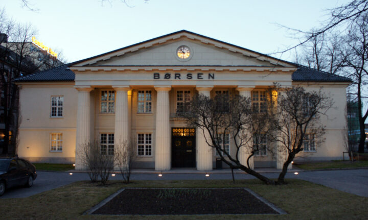 OECD plasserer Norge på bunnen – regjeringen skrur opp skattene