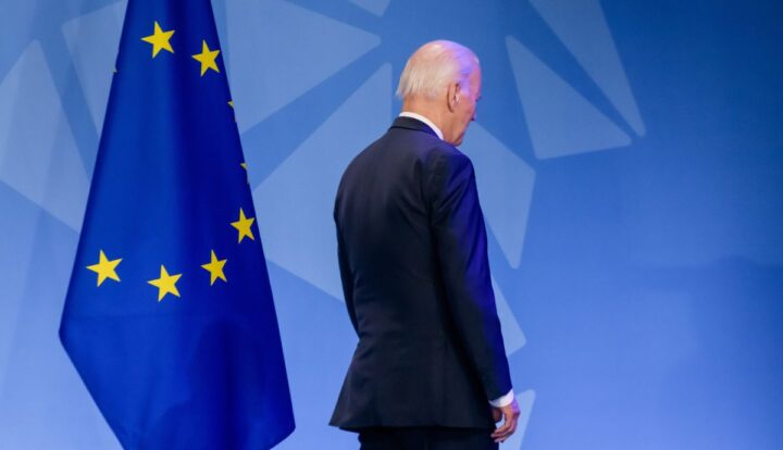 Chuck Todd: Bidens team rigget debatt for å tvinge ham ut av valget