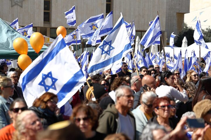 Å sørge over drepte jødiske barn er «hvit makt»