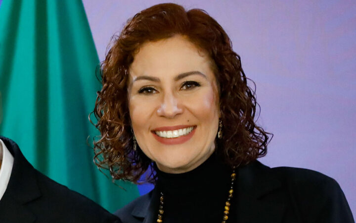 Carla Zambelli arrestert i Roma. Efter&shy;forsket, tiltalt og dømt av Alexandre Moraes