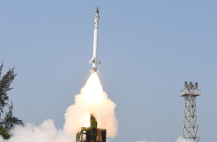 Modi beordrer full uavhengig&shy;het. Kinesiske komponenter fjernes fra alt indisk militær&shy;utstyr