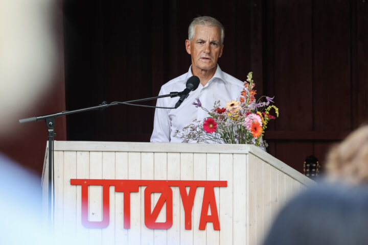 Støres Utøya-tale maner til mistenkelig&shy;gjøring av kritiske røster