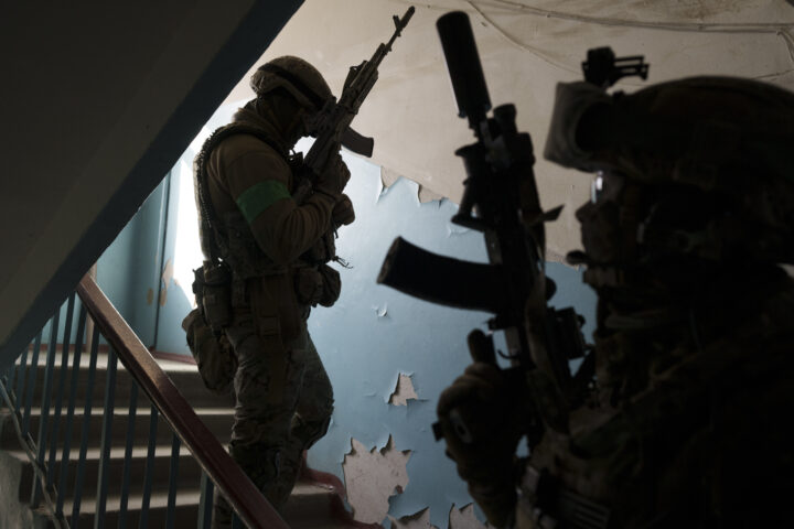 Kinesere mistenkt for spionasje pågrepet i Ukraina