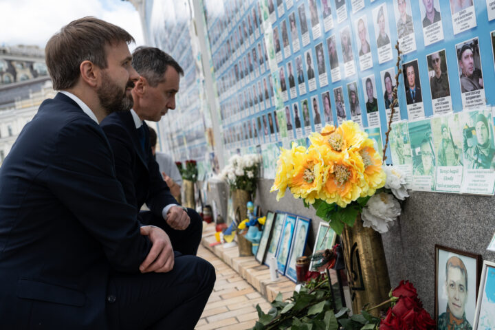 Nå skal Ukraina lære Norge om helsevesen i krig