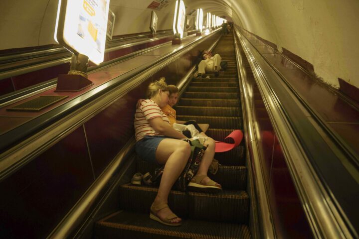 Russerne skal betale for sin egen ødeleggelse