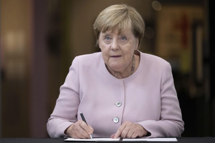 Angela Merkel møter motstand for uttalelser om asylpolitikk