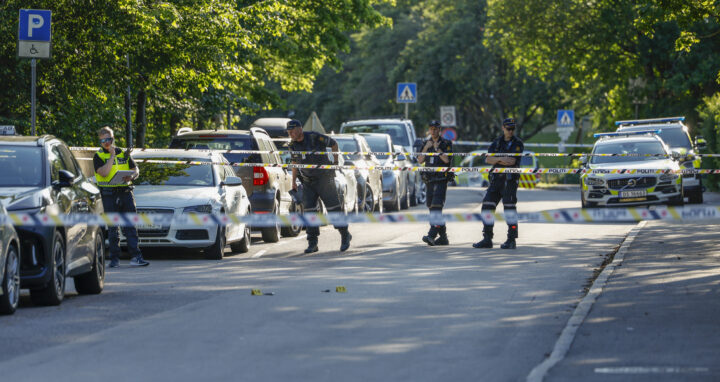 Mann truet folk med kniv på Ammerud i Oslo – skutt av politiet