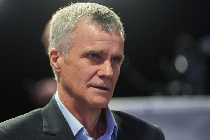 Helge Lund slutter som styre&shy;leder i BP etter mislykket satsing på «fornybar» energi